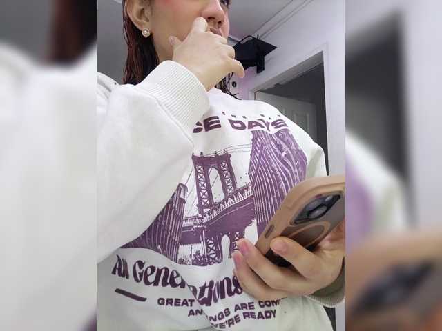 CloeBonet's BongaCams show and profile