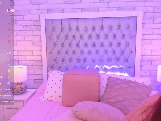 CloeBonet live cam on BongaCams