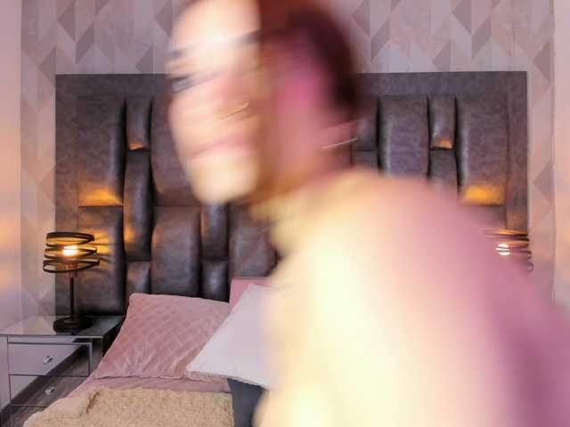 CloeBonet live cam