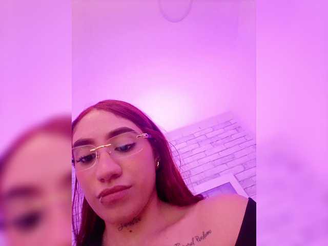 CloeBonet live cam on BongaCams