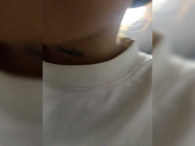 CloeBonet live cam on BongaCams
