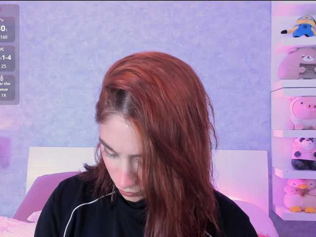 CloeBonet, live now on BongaCams