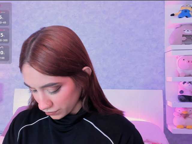 CloeBonet, live now on BongaCams