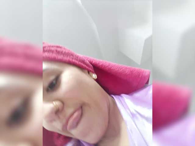 CloeBonet's BongaCams show and profile