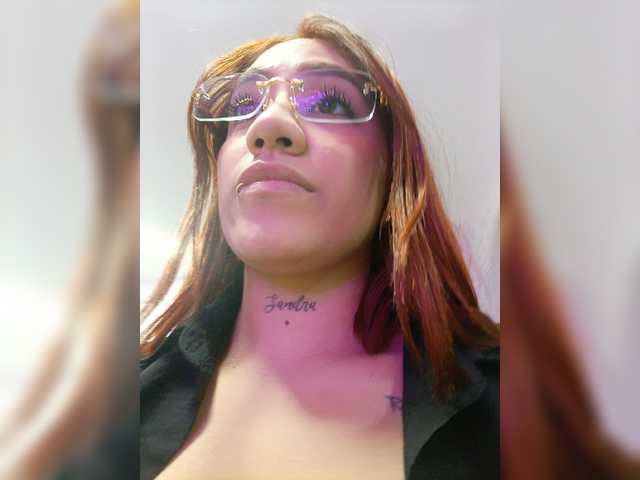 CloeBonet live webcam show