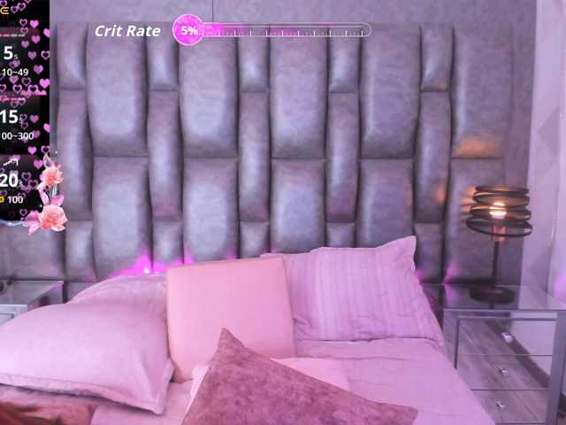 CloeBonet live cam on BongaCams