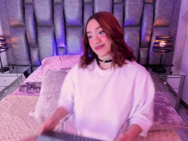 CloeBonet live cam on BongaCams
