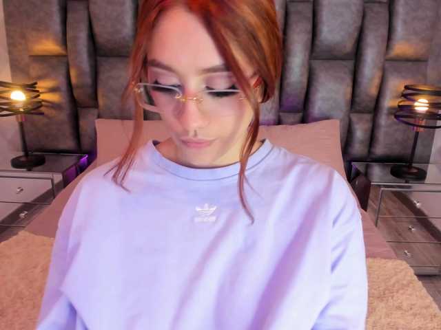 CloeBonet live cam on BongaCams