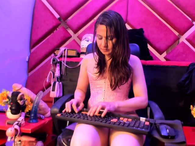 KylieBloom live cam on BongaCams