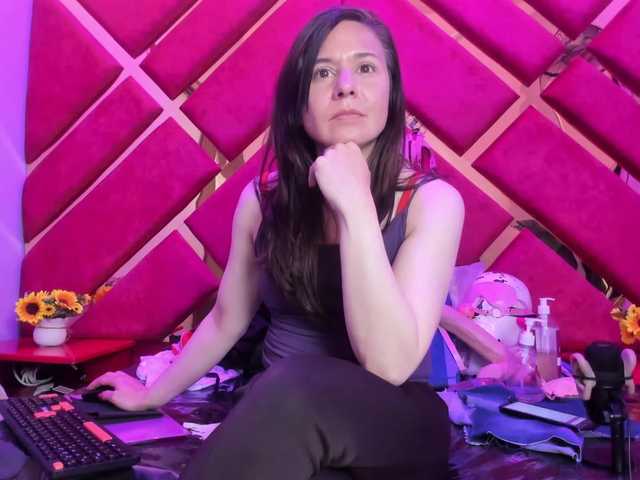 KylieBloom live cam on BongaCams