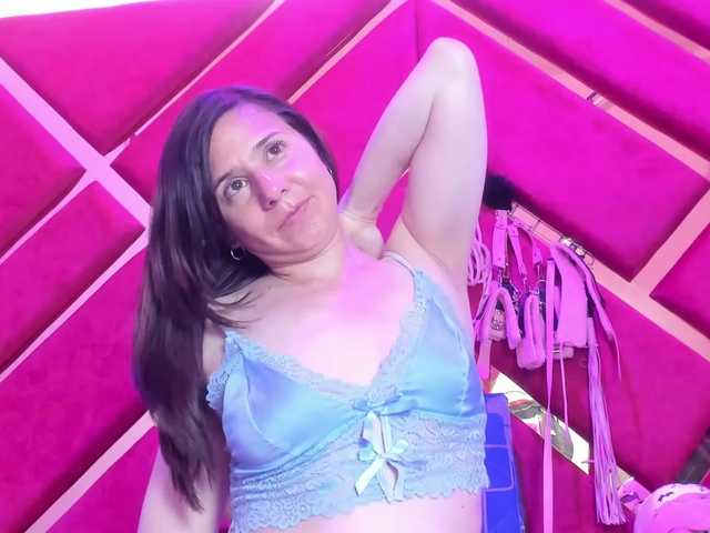 KylieBloom live cam on BongaCams