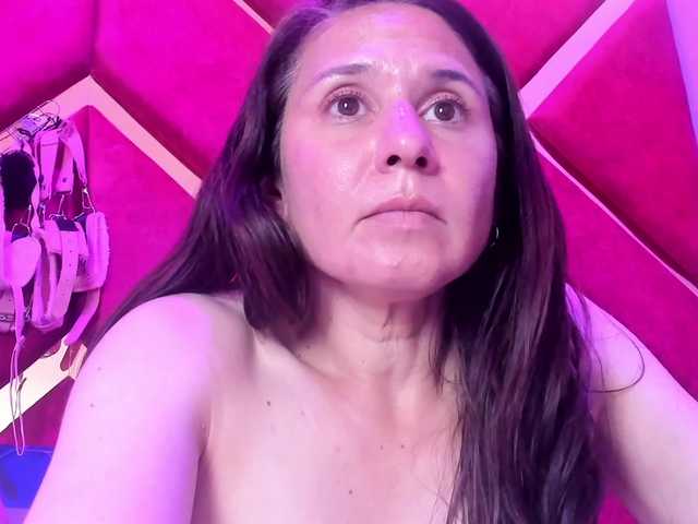 KylieBloom live cam on BongaCams