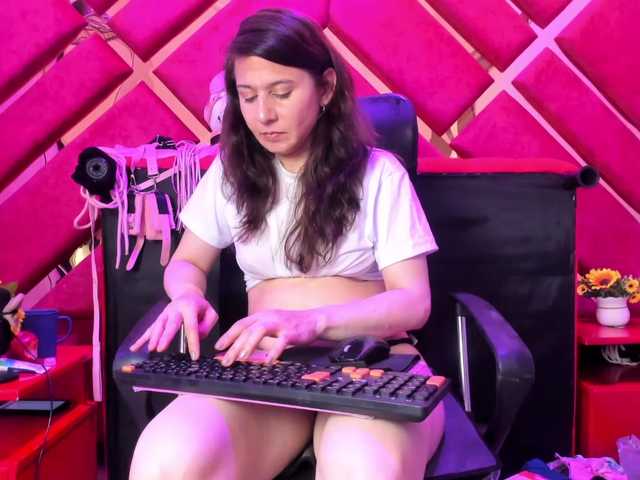 KylieBloom live cam on BongaCams