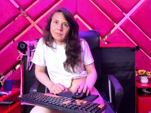 KylieBloom live cam on BongaCams