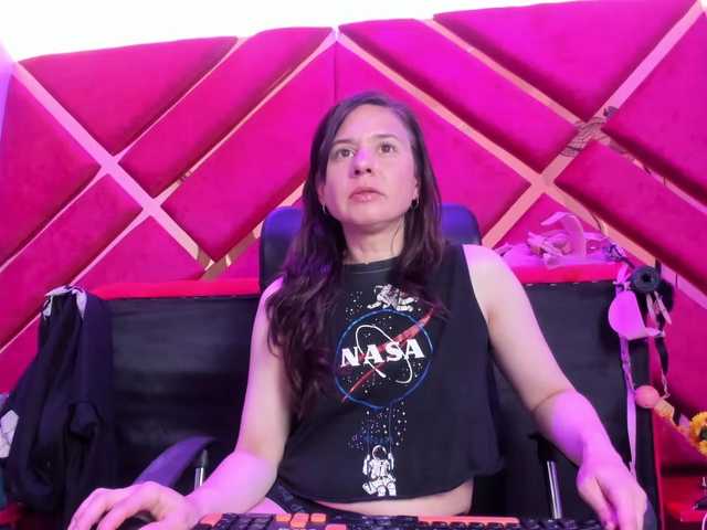 KylieBloom live cam on BongaCams
