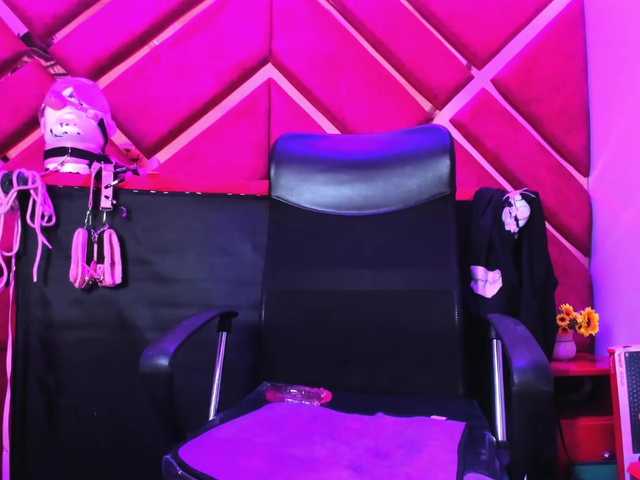 KylieBloom live cam on BongaCams