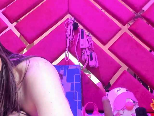 KylieBloom live cam