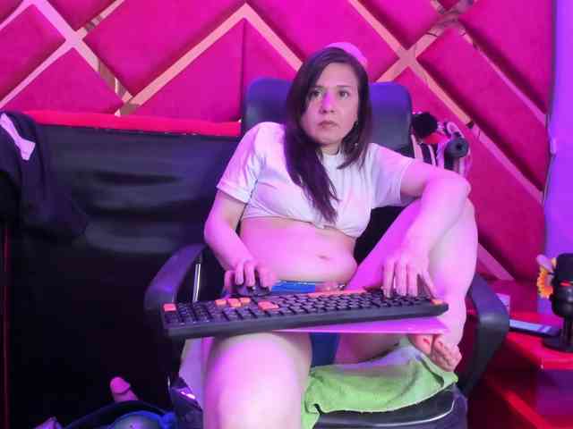 KylieBloom webcam