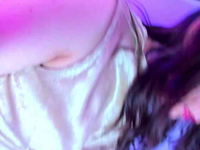 KylieBloom webcam