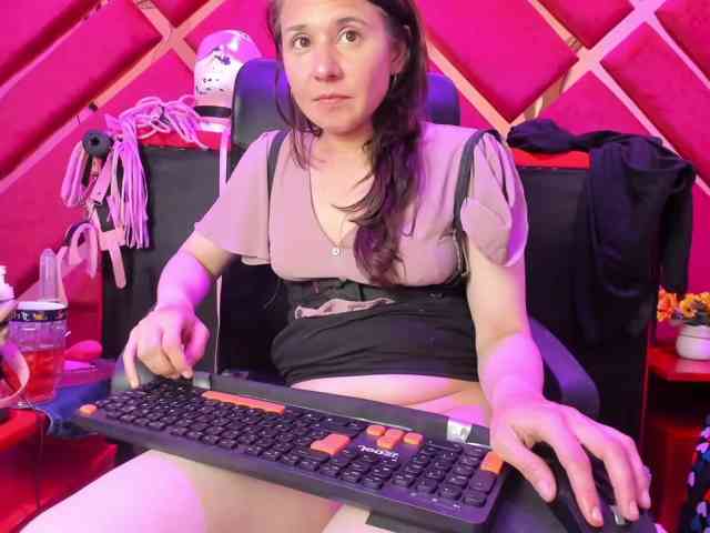 KylieBloom webcam