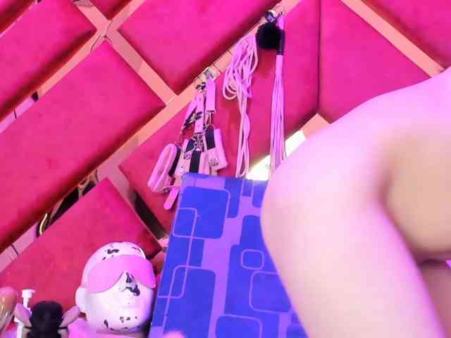 KylieBloom webcam