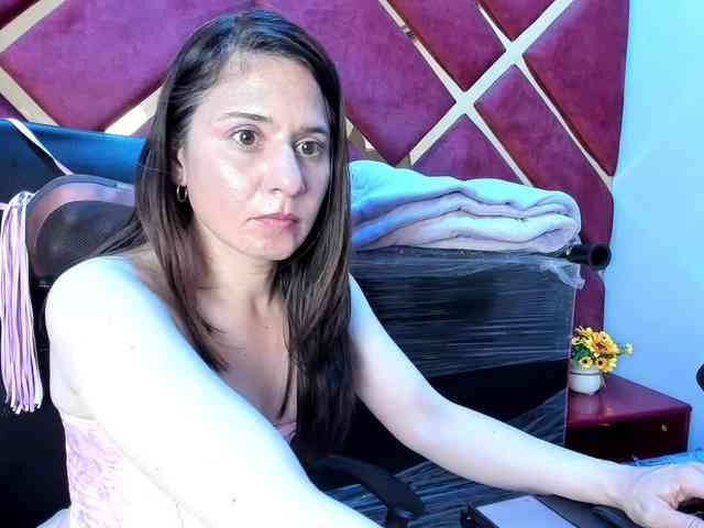 KylieBloom webcam