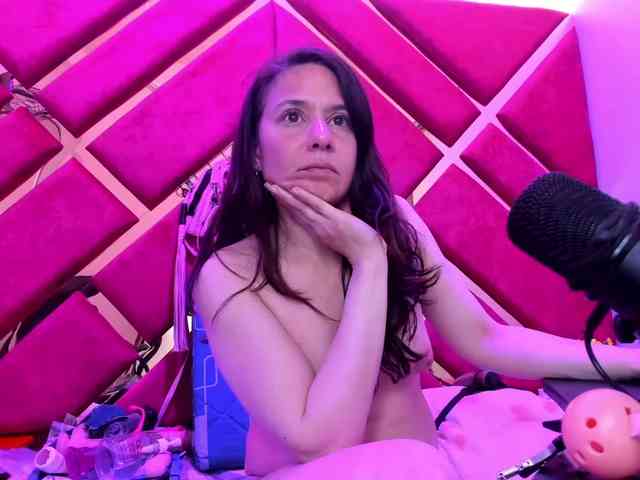 KylieBloom webcam