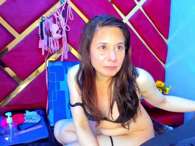 KylieBloom webcam