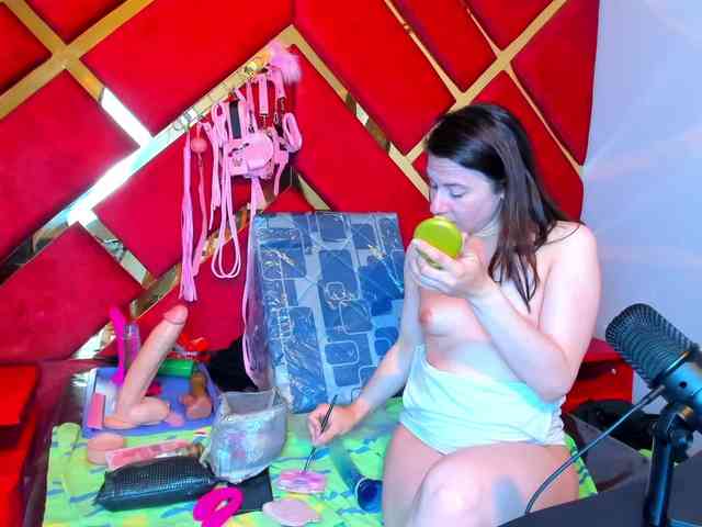 KylieBloom webcam