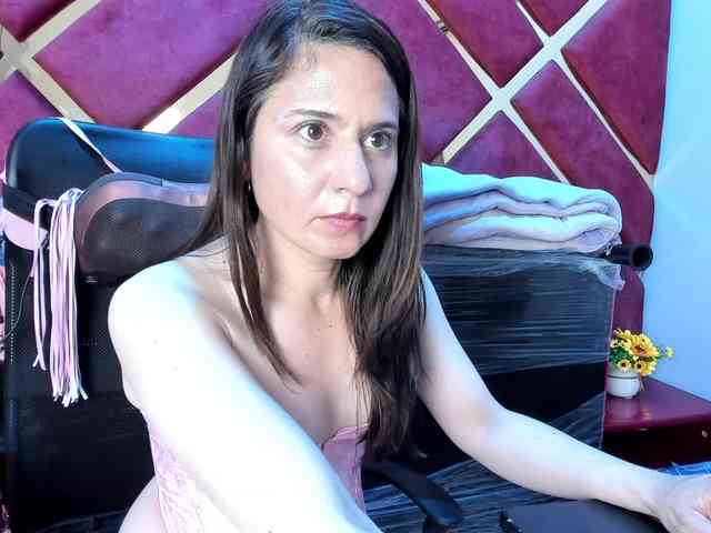 KylieBloom webcam
