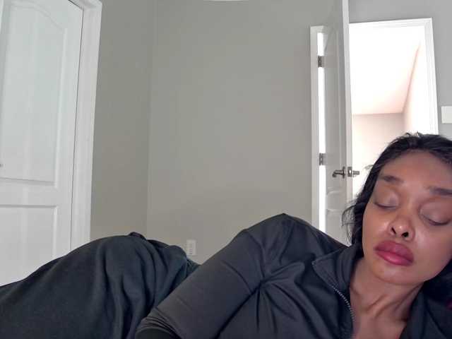 Ataliahh live cam preview
