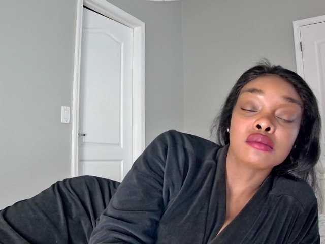 Ataliahh live cam preview
