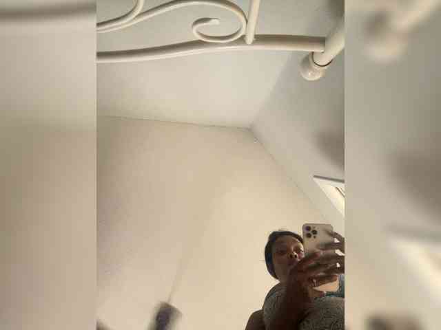 Ataliahh webcam
