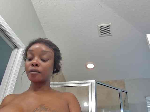 Ataliahh webcam