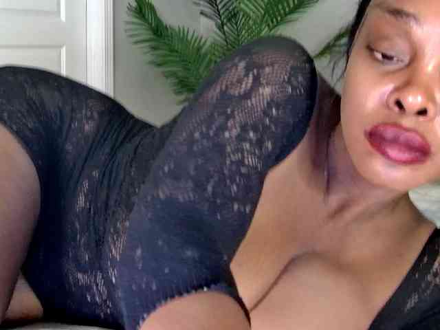 Ataliahh webcam