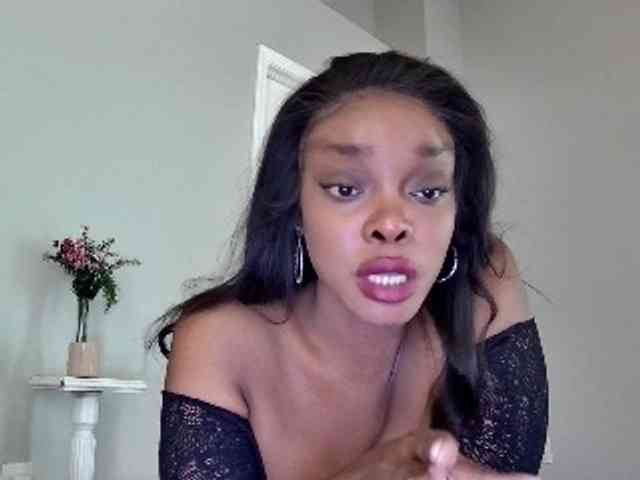 Ataliahh webcam
