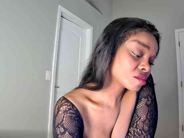 Ataliahh webcam