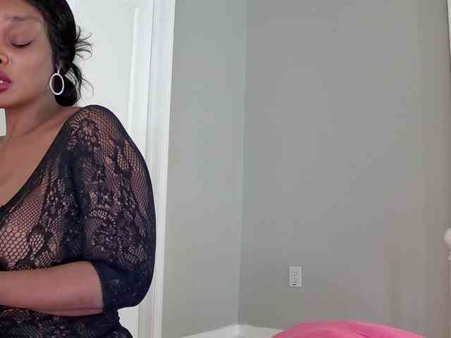 Ataliahh webcam