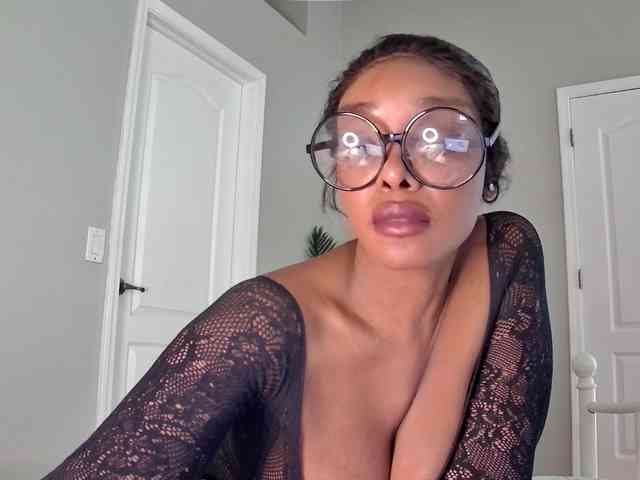 Ataliahh webcam