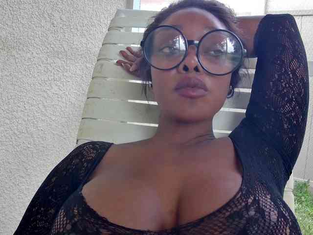 Ataliahh webcam