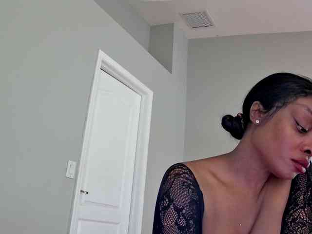 Ataliahh webcam