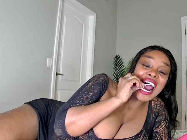 Ataliahh webcam