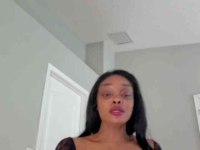 Ataliahh webcam