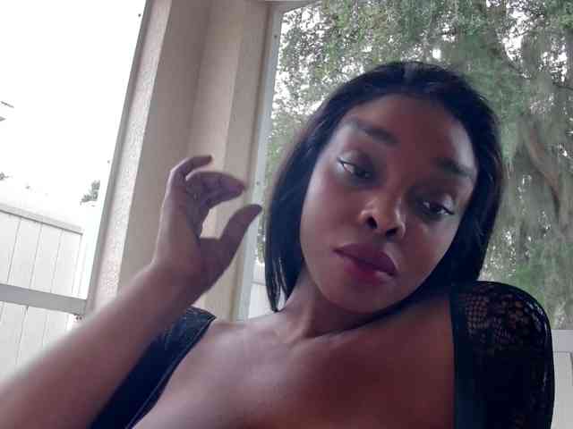 Ataliahh webcam