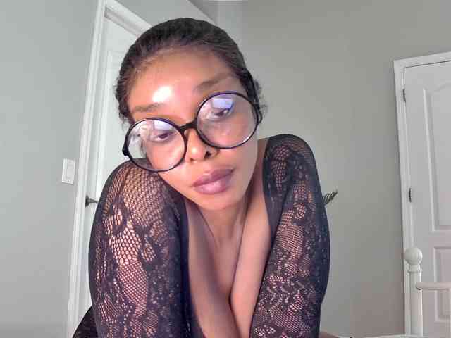 Ataliahh webcam