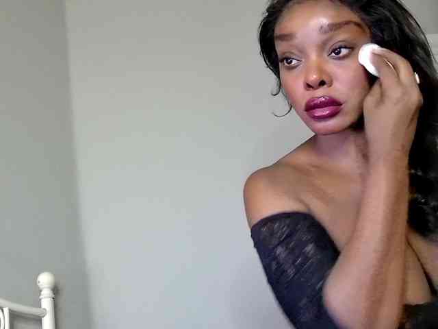 Ataliahh webcam