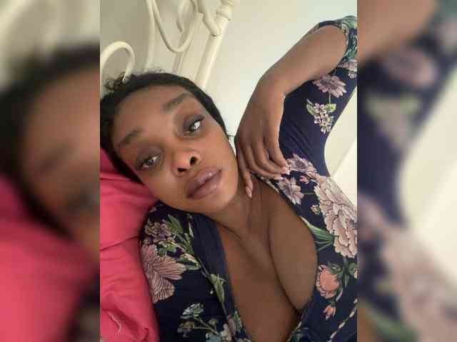 Ataliahh webcam