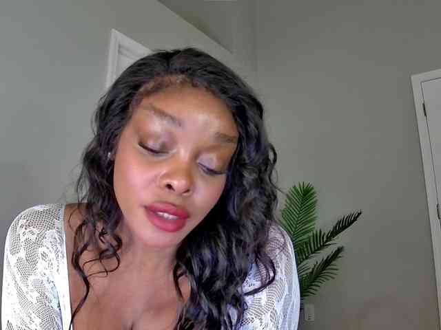 Ataliahh webcam