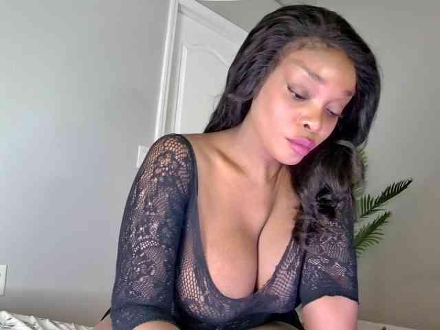 Model: Ataliahh