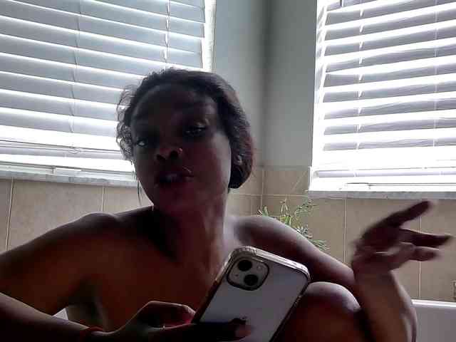 Ataliahh webcam